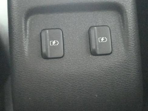 Used 2023 Nissan Kicks SR w/ Exterior Package FWD image 16