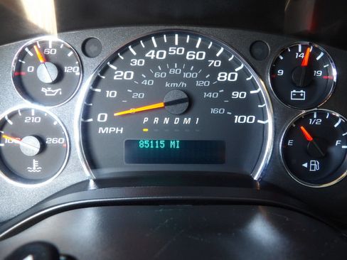 Used 2022 Chevrolet Express 2500 w/ Driver Convenience Package RWD image 21