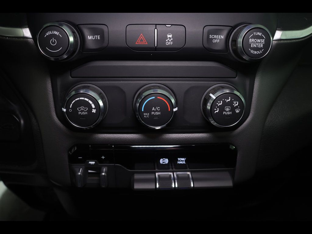 Used 2022 RAM 2500 Big Horn AWD/4WD image 27