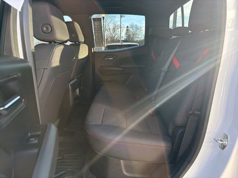 Certified 2024 Chevrolet Colorado Z71 w/ Z71 Convenience Package 2 image 17