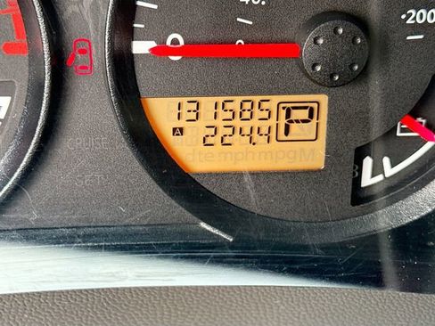 Used 2012 Nissan Frontier SV w/ SV Premium Utility Pkg image 12