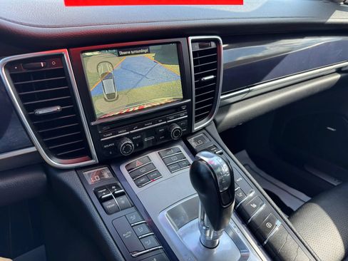 Used 2016 Porsche Panamera AWD/4WD image 16