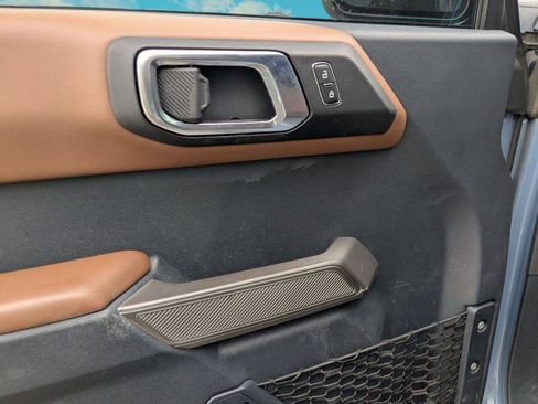 Used 2023 Ford Bronco Outer Banks image 7