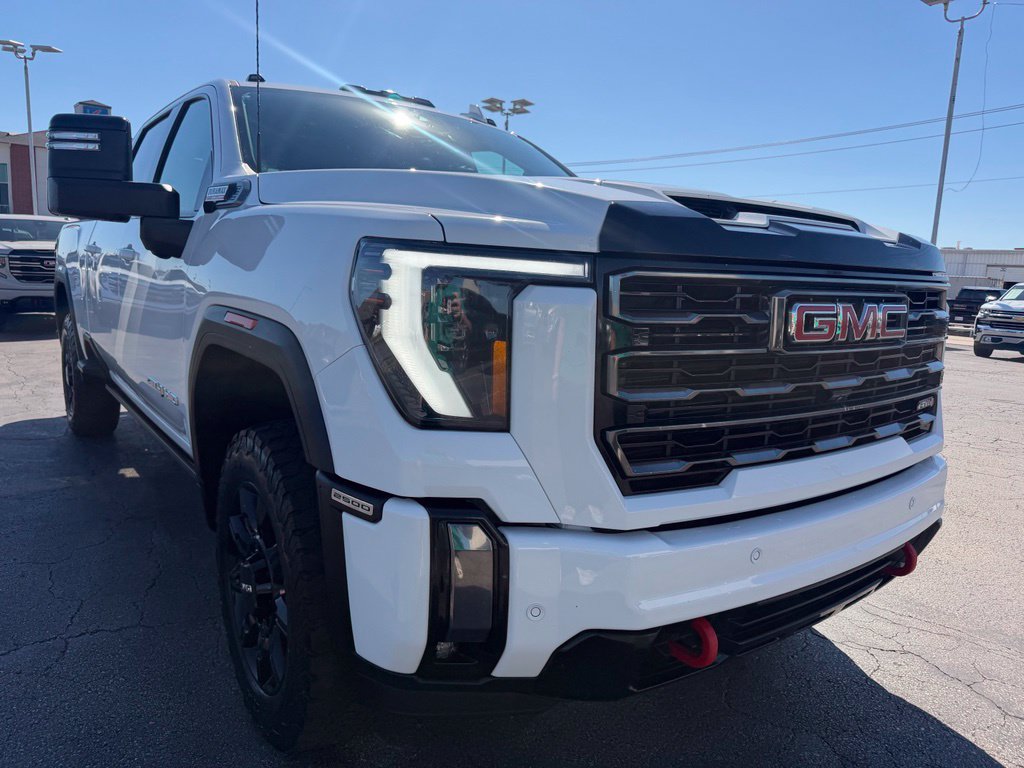 Used 2024 GMC Sierra 2500 AT4 w/ AT4 Premium Plus Package AWD/4WD image 5
