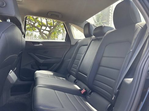 Used 2021 Volkswagen Jetta SE FWD image 10