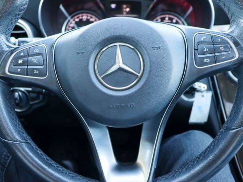 Used 2018 Mercedes-Benz C 300 4MATIC Sedan image 37