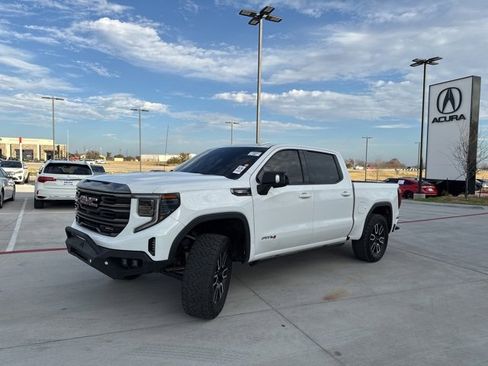 Used 2023 GMC Sierra 1500 AT4 w/ AT4 Premium Package image 4