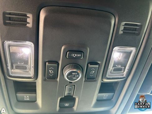 Used 2025 Chevrolet Tahoe High Country AWD/4WD image 26