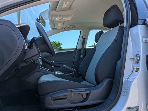 Used 2017 Volkswagen Jetta S FWD image 2
