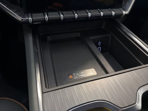 Used 2025 GMC Acadia AT4 w/ LPO, Floor Liner Package AWD/4WD image 31