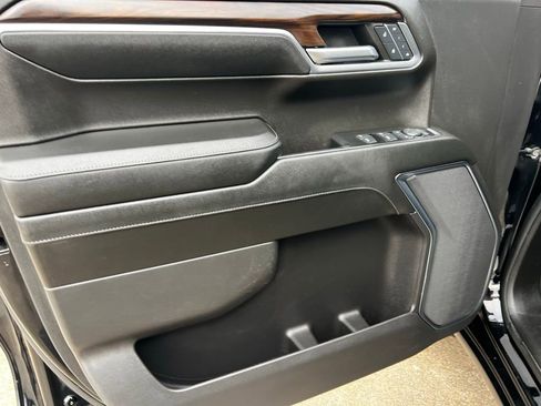 Used 2024 GMC Sierra 1500 SLT image 25