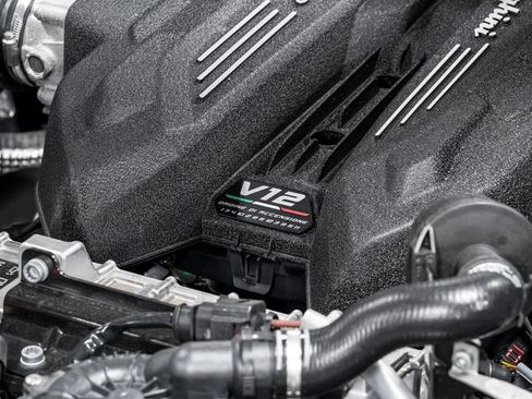 Used 2024 Lamborghini Revuelto AWD/4WD image 54