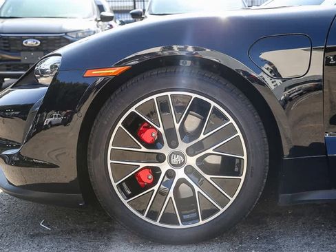 Used 2022 Porsche Taycan 4S image 9