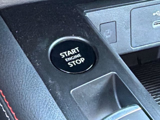 Certified 2025 Nissan Kicks SR FWD image 26
