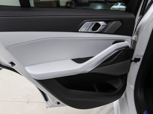 Used 2026 BMW X6 xDrive40i w/ Climate Comfort Package image 20