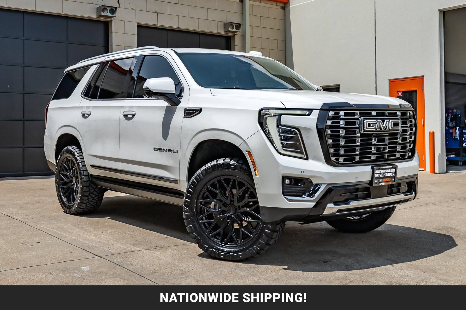 Used 2025 GMC Yukon Denali Ultimate AWD/4WD image 1