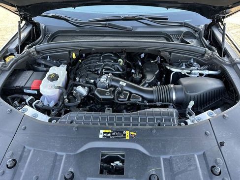 Used 2025 Jeep Grand Cherokee Limited image 33