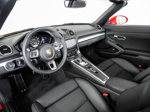 Certified 2025 Porsche 718 Boxster GTS RWD image 4