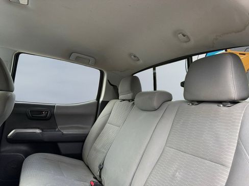 Used 2016 Toyota Tacoma SR5 image 12