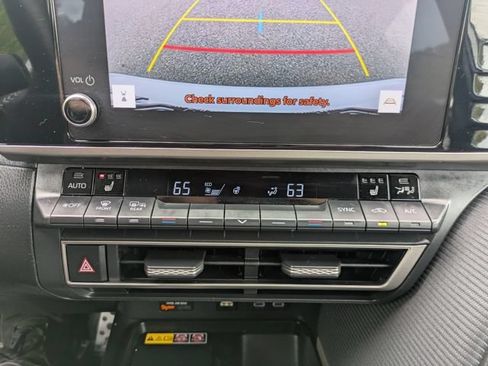 Certified 2025 Toyota Camry SE w/ Convenience Package FWD image 31