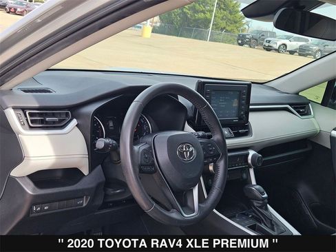Used 2020 Toyota RAV4 XLE Premium image 13