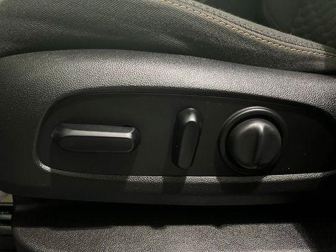 Used 2019 Chevrolet Equinox LT image 24