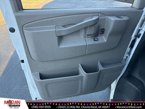Used 2018 Chevrolet Express 2500 w/ Driver Convenience Package image 10