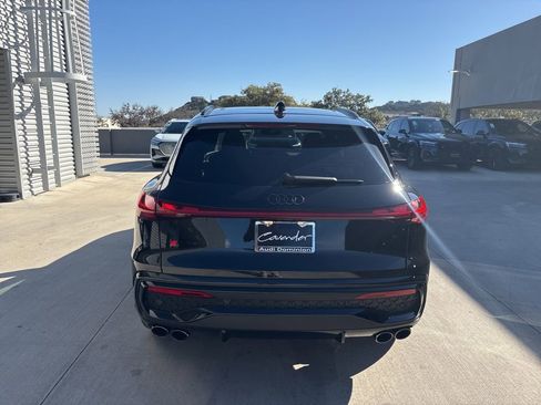 New 2025 Audi SQ5 Prestige image 7