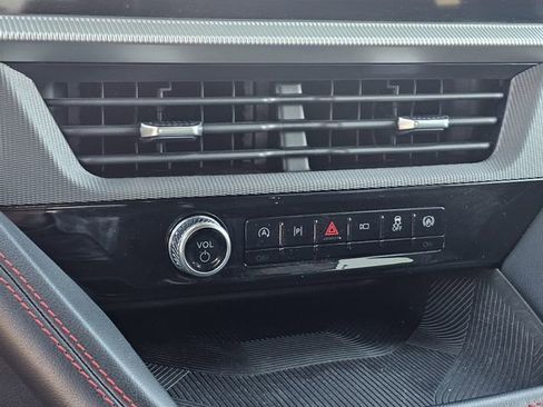 Used 2025 Ford Explorer ST-Line image 21