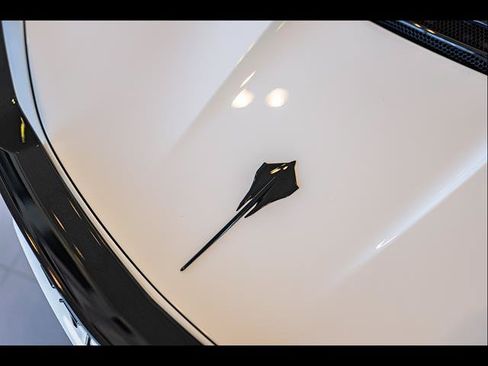 Used 2021 Chevrolet Corvette Stingray Premium Conv w/ Z51 Performance Package RWD image 13