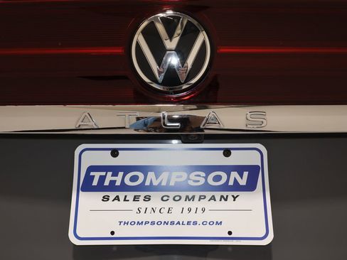 Used 2025 Volkswagen Atlas SEL Premium R-Line image 38