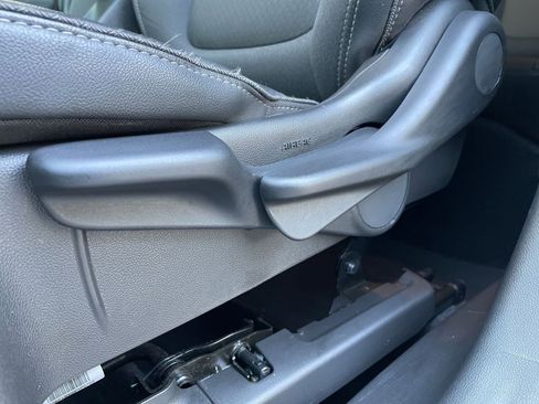 Used 2025 Buick Encore GX Preferred image 23