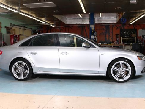 Used 2010 Audi S4 Premium Plus image 1