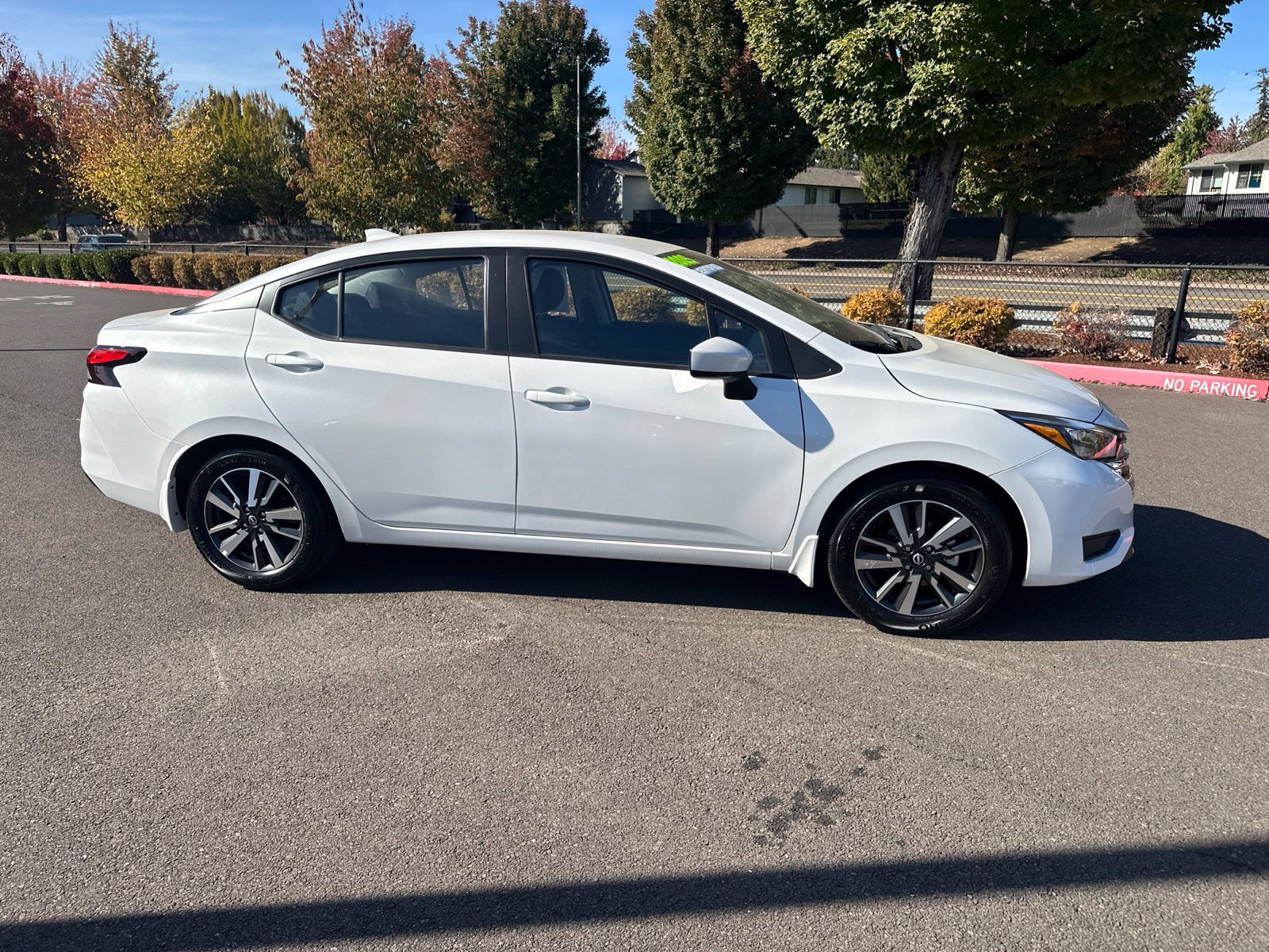 Used 2025 Nissan Versa SV w/ Trunk Package FWD image 4