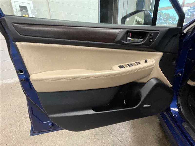 Used 2015 Subaru Legacy 2.5i Limited AWD/4WD image 10