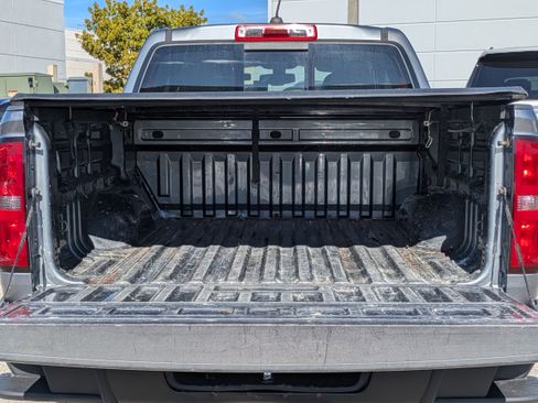 Used 2021 Chevrolet Colorado LT w/ LT Convenience Package image 13