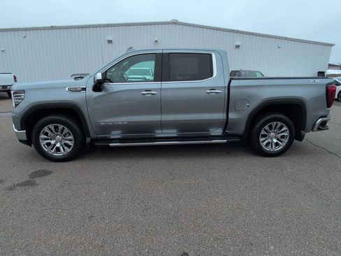 Used 2023 GMC Sierra 1500 SLT w/ SLT Premium Plus Package image 3