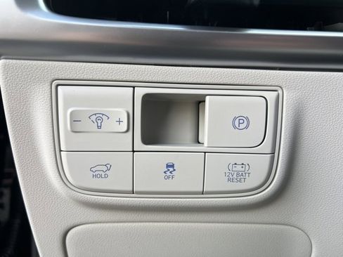 New 2026 Hyundai Tucson Limited image 23