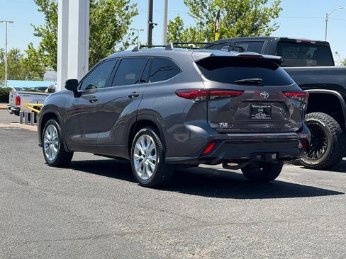 Used 2021 Toyota Highlander Limited FWD image 48