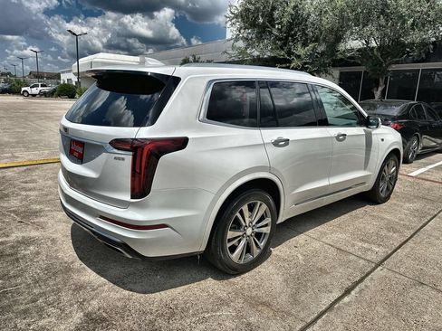 Used 2021 Cadillac XT6 Premium Luxury FWD image 11