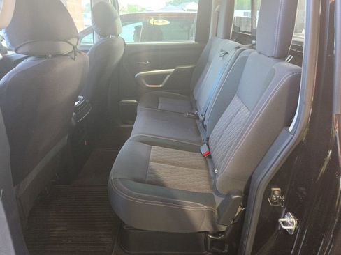 Used 2021 Nissan Titan SV w/ SV Convenience Package image 7