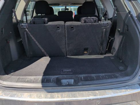 Used 2014 Nissan Pathfinder SV AWD/4WD image 16