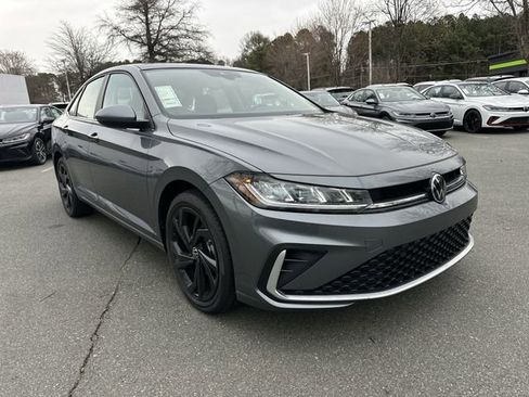 New 2026 Volkswagen Jetta SE image 7