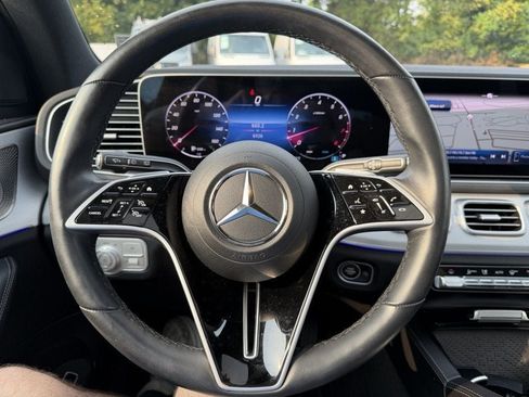 Used 2025 Mercedes-Benz GLE 350 4MATIC w/ Winter Package image 15