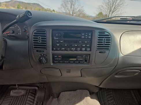 Used 2002 Ford F150 4x4 SuperCrew image 18