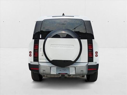 New 2025 Land Rover Defender 130 S image 8