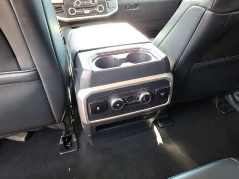 Used 2024 Ford Expedition Max XLT image 19