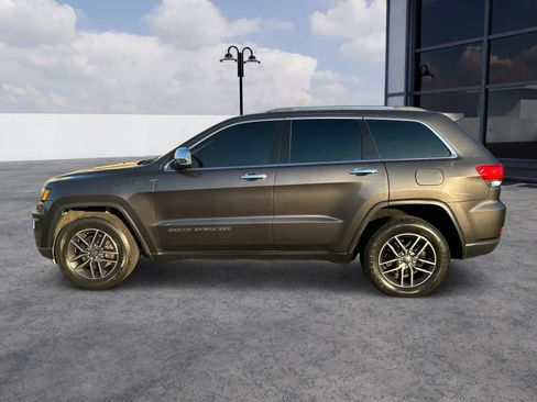 Used 2019 Jeep Grand Cherokee Limited w/ Luxury Group II image 2
