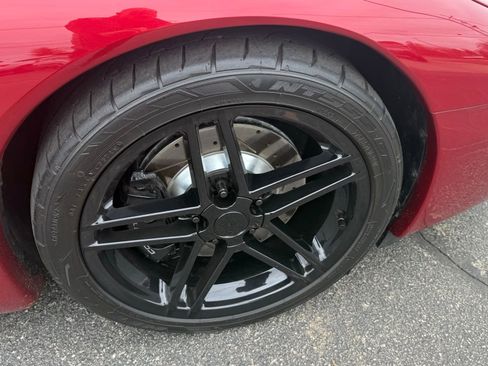 Used 2004 Chevrolet Corvette Base w/ Preferred Equipment Group image 18