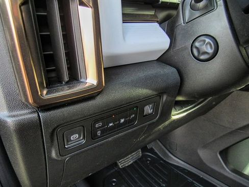 New 2025 GMC Hummer EV 3X w/ LPO, Dark Essentials Package image 21